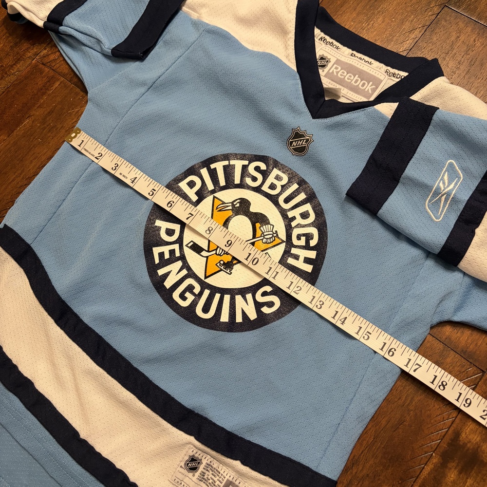 Pittsburgh Penguins Jersey Boys Medium Blue NHL Hockey Reebok S/M Throwback - Picture 7 of 10
